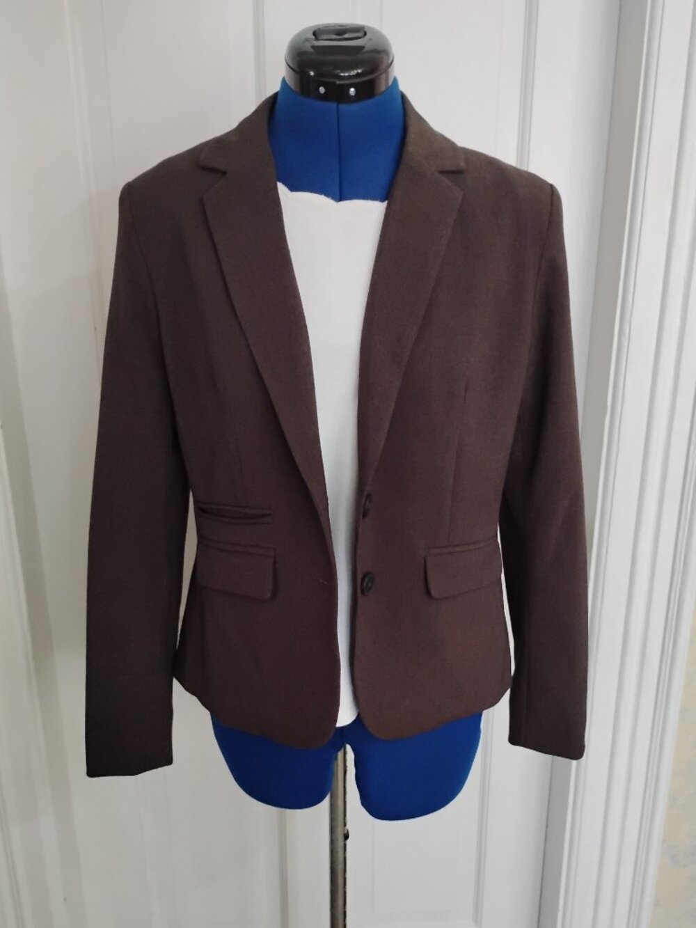 New York and Company Skirt Suit Set - Picture 8 of 14